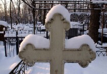 Родственники Юлии Бурцевой — блогерши из Самары, умершей в больнице от анафилактического шока после косметологической процедуры по увеличению ягодиц — до сих пор не могут получить ее тело