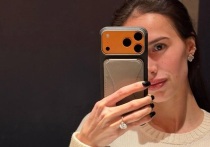 Олимпийская чемпионка по фигурному катанию Алина Загитова опубликовала в Telegram-канале фото с кольцом на безымянном пальце, что вызвало предположения о помолвке. 23-летняя спортсменка, обладательница золота Игр-2018, чемпионата мира и Европы, ранее заявляла, что раскроет личность избранника только после получения обручального кольца. Слухи о романах, включая связь с Егором Кридом в 2024 году, не подтверждались. Фанаты гадают: событие ли это или медиаповод.