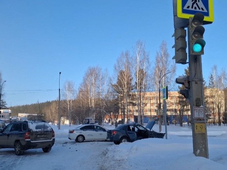 75-летняя пассажирка автомобиля пострадала в ДТП в Новоуральске