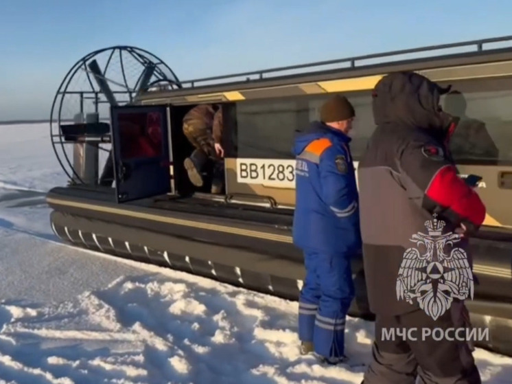 В акватории Волховской губы прошел рейд спасателей