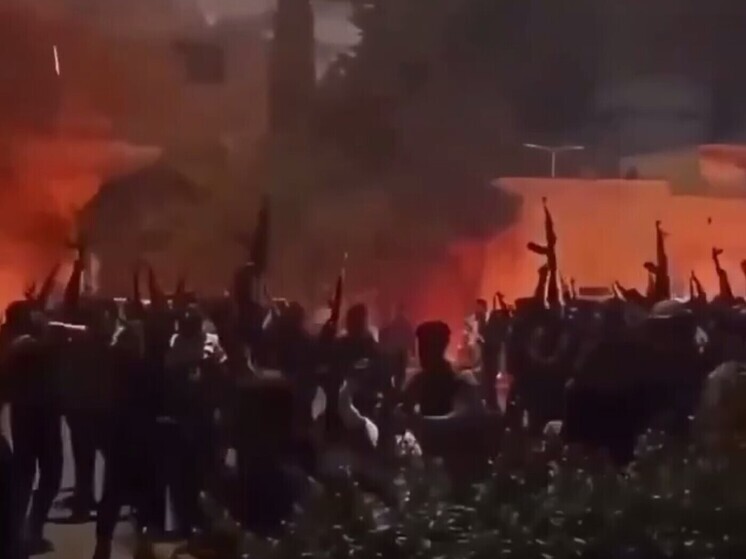 Политолог Светов: Трамп не пойдет на военное вмешательство в дела Илана