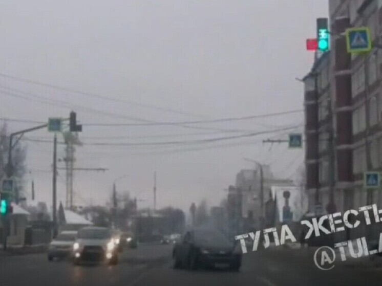 В Туле в Рождественском ДТП разбиты "Мицубиси" и "Пежо"