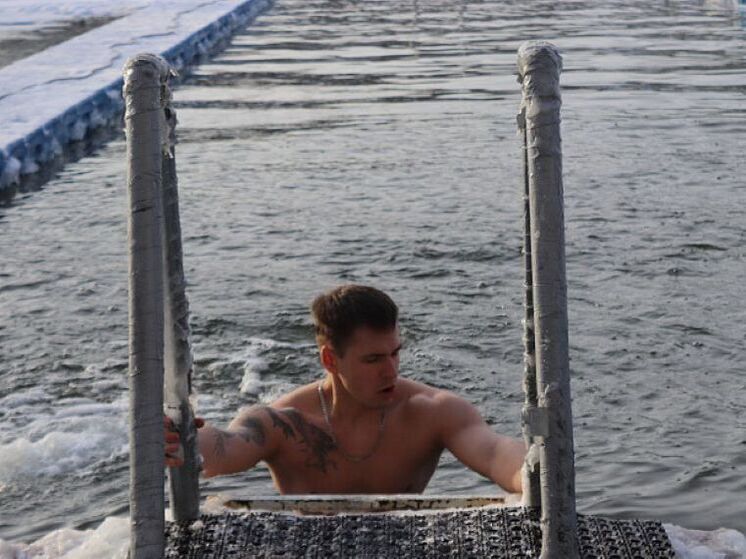 Уфимские моржи искупались в Солдатском озере