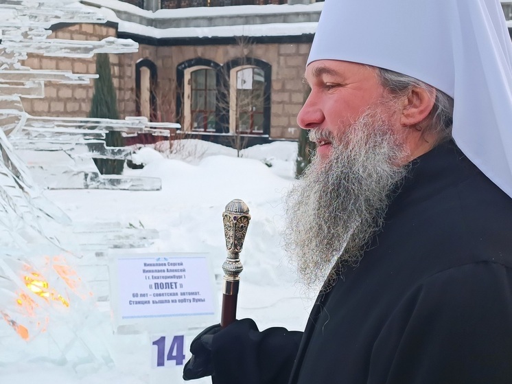 Митрополит Евгений оценил скульптуру про космонавтов с фестиваля «Вифлеемская звезда»