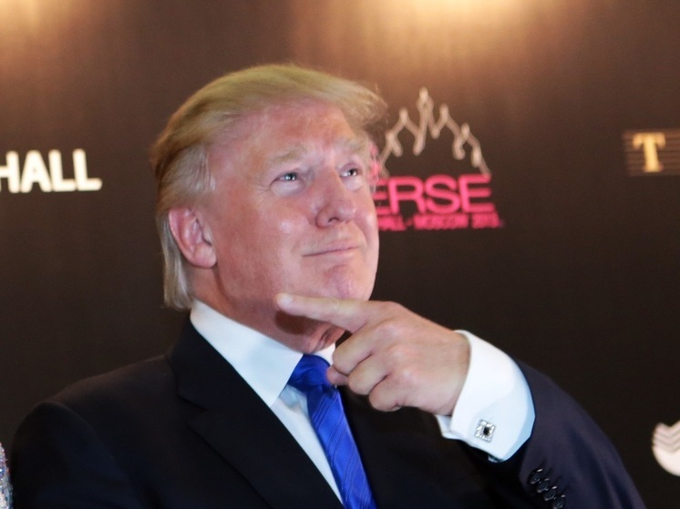 Белый дом: Трамп обсуждает покупку Гренландии