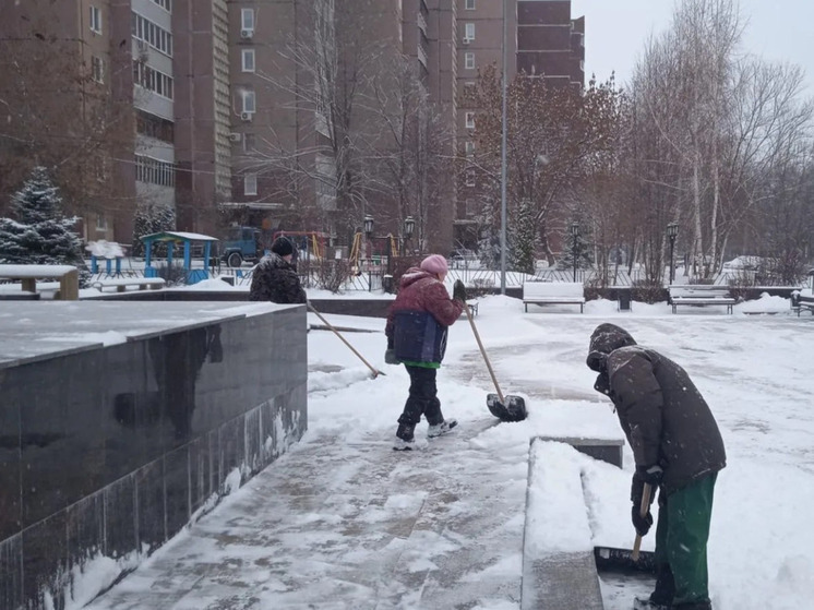 За сутки в Ульяновске вывезли более 130 самосвалов снега