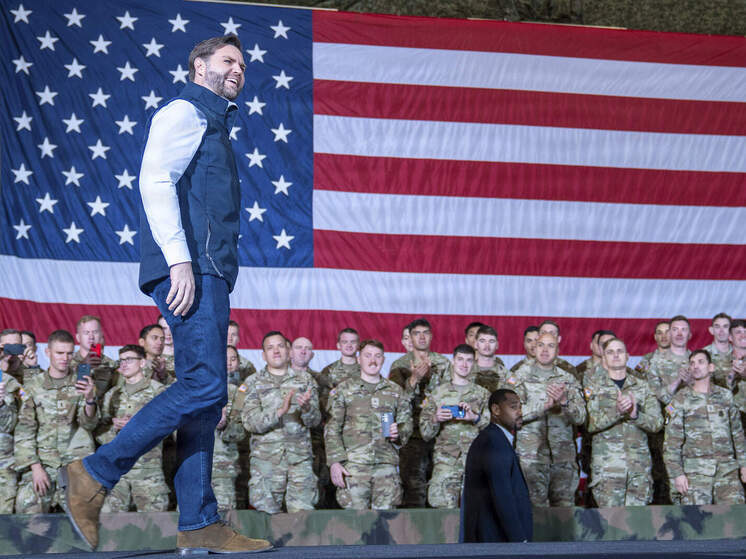 Вэнс: танкер «Маринера» притворялся российским для обхода санкций