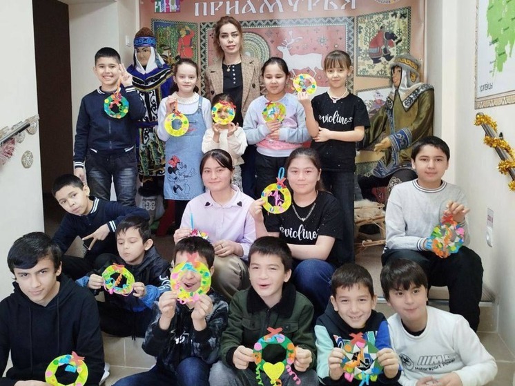 Русские традиции изучают хабаровские школьники с «Народными ремеслами»