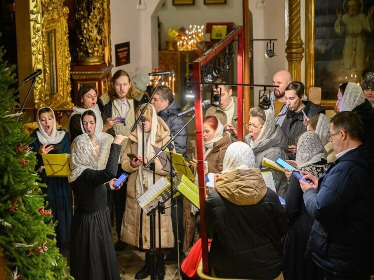 Великая вечерня состоялась в Свято-Троицком кафедральном соборе Пскова