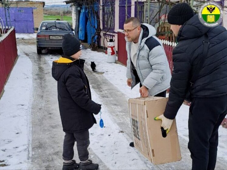 Мелитопольский депутат подарил новогоднее чудо юному жителю Мордвиновки