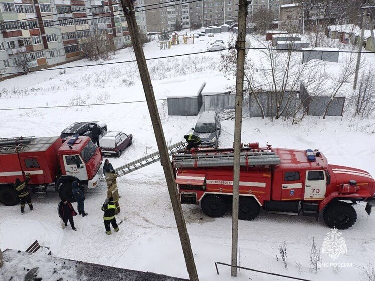 Из горящего многоквартирного дома в Суворове спасли 9 человек
