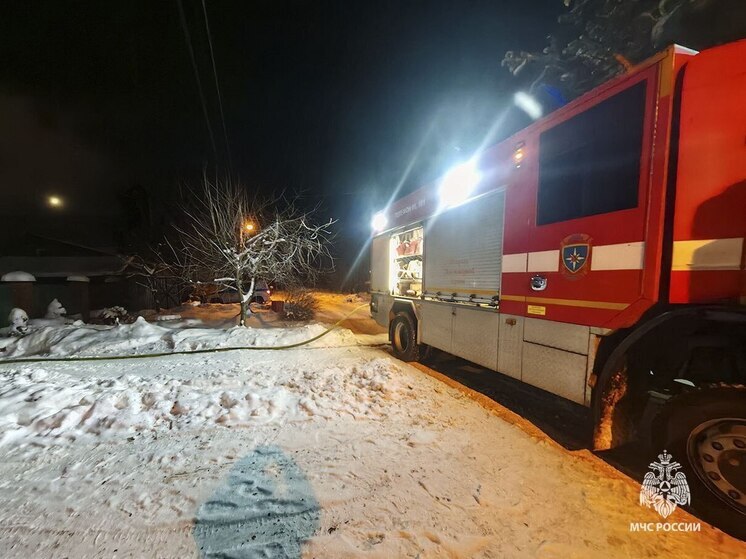 В Донском эвакуировали четырех человек из-за пожара в доме