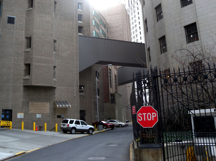 Условия содержания в бруклинском центре заключения названы «небезопасными и бесчеловечными»