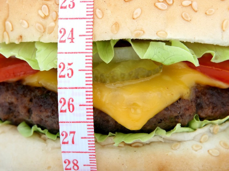 Врачи рассказали новосибирцам, как безопасно завершить череду праздничных застолий