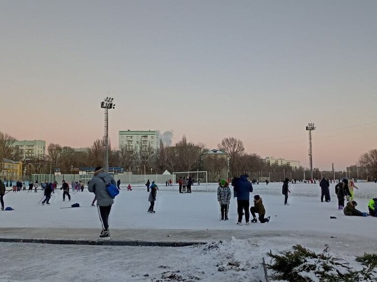 В Саратове открылись катки на пяти площадках