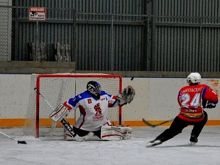 В Приозерске прошел районный турнир по хоккею с шайбой