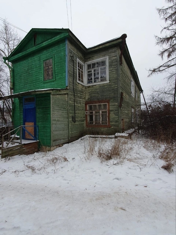 В Лакинске по требованию прокуратуры расселен аварийный дом