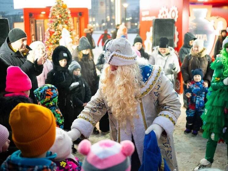 В центре Тулы устроили рождественский праздник для детей участников СВО