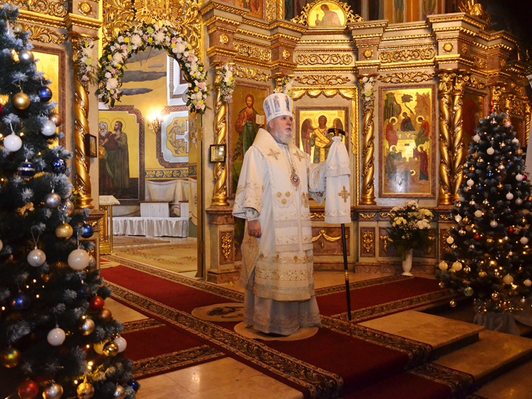 Вечером 6 января митрополит Пермский и Кунгурский Мефодий совершил всенощное бдение в Свято-Троицком кафедральном соборе в Перми