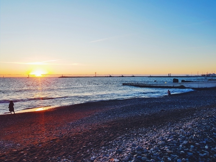 В Сочи и Сириусе прогнозируют 5-балльный шторм, ливни и сильный ветер