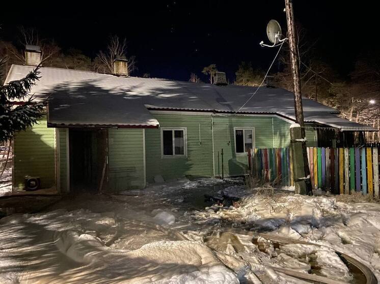 На пожарище в квартире в Приморске обнаружили тело пенсионера