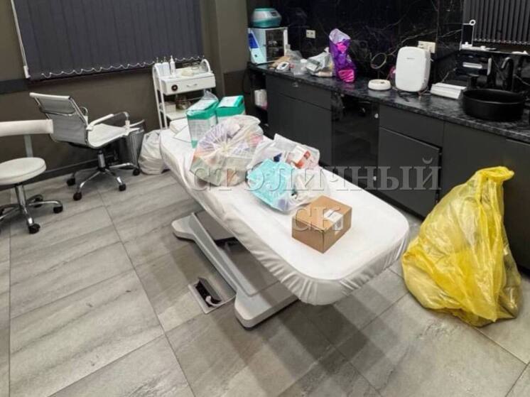 38-летняя блогерша Юлия Бурцева скончалась в Москве после пластической операции по увеличению ягодиц