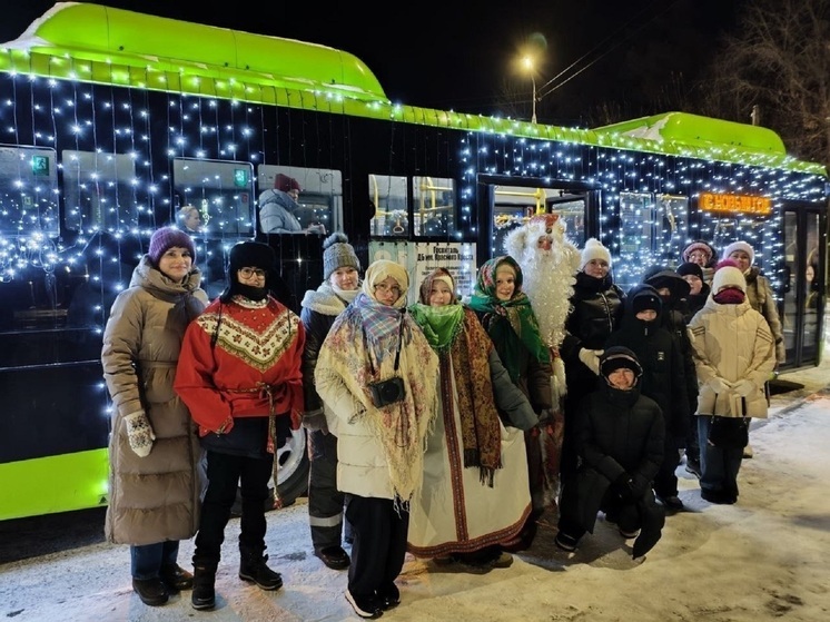 Новогодний автобус возит курганцев по экскурсиям