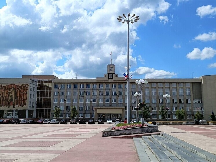 Жителя Каменска-Уральского обвиняют в коммерческом подкупе