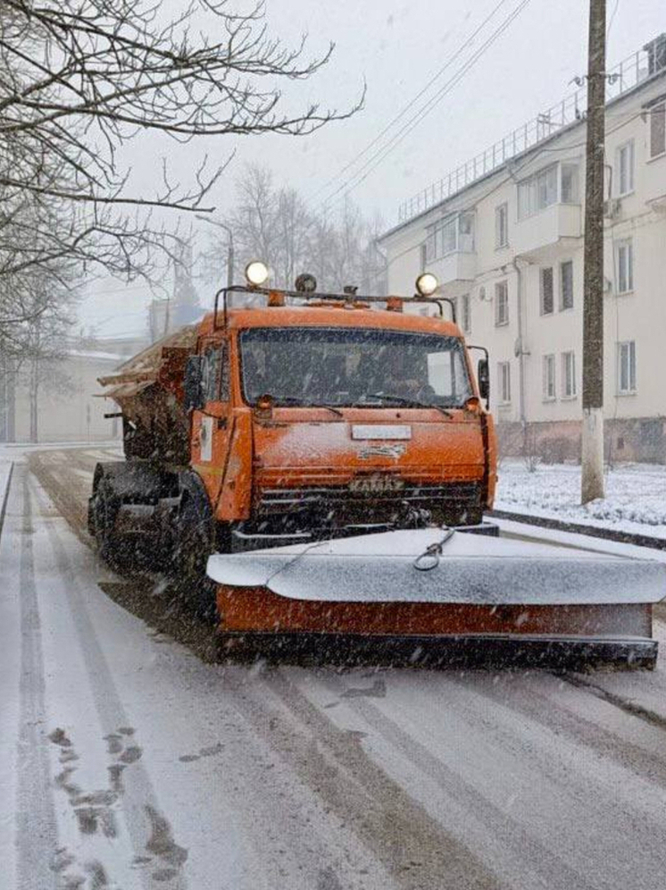 Коммунальщики Новомосковска из-за непогоды перешли на усиленный режим работы
