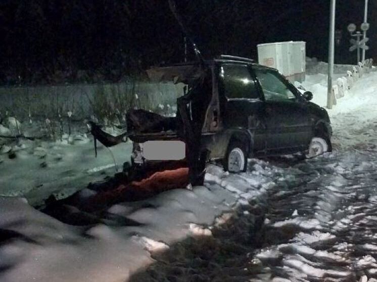 Водитель ВАЗ-11113 погиб при столкновении с поездом в Подосиновском районе