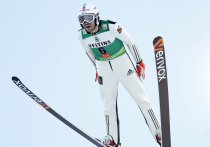 8 января 2026 года FIS присвоила нейтральный статус трём российским спортсменам — Самиру Мастиеву, Александре Кустовой и Софье Афанасьевой, а также восьми представителям вспомогательного персонала. Решение последовало после отмены CAS запрета на участие россиян в международных соревнованиях. Всего нейтральный статус получили 35 российских атлетов.