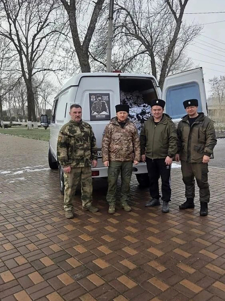 Ставропольские казаки отправили на фронт «Рождественский гумконвой»