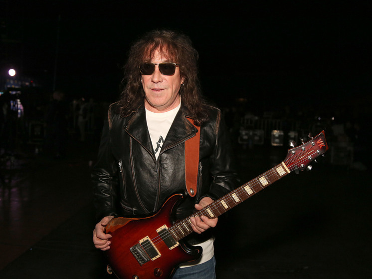 Певцу Владимиру Кузьмину стало плохо после концерта