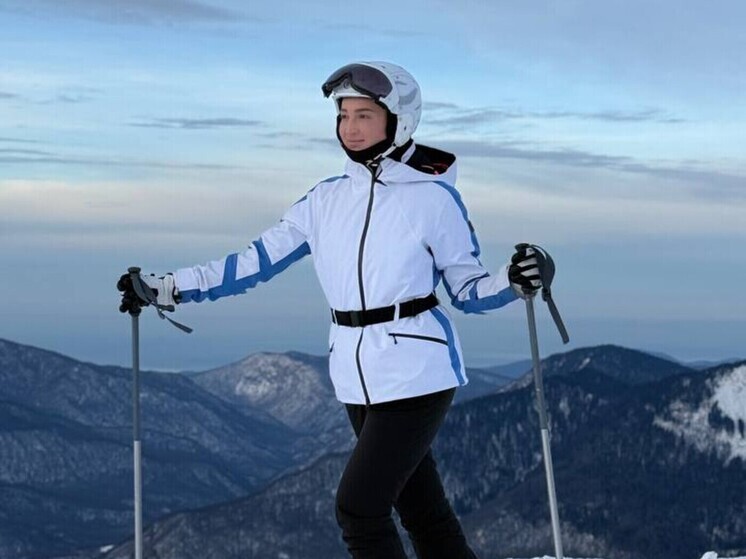 Ольга Бузова выкладывает фото в купальнике с бани в горах Сочи