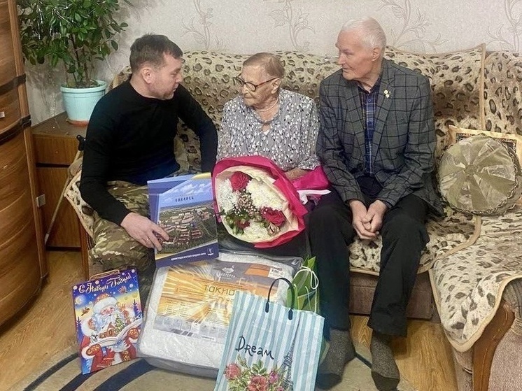 Ангарчанка Полина Шугаева отметила 100-летний юбилей