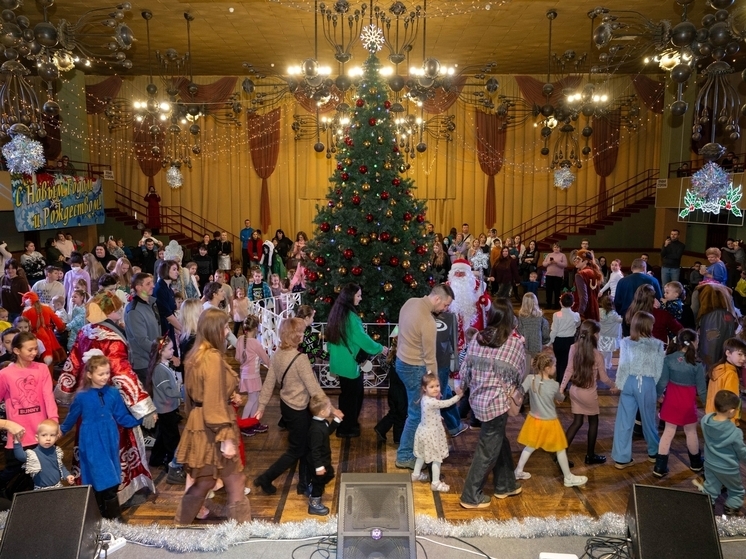 В Орле дети участников СВО приняли участие в новогодней интермедии