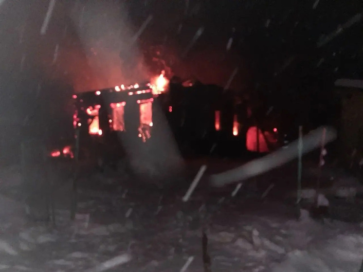 В Окуловском округе сгорел частный жилой дом