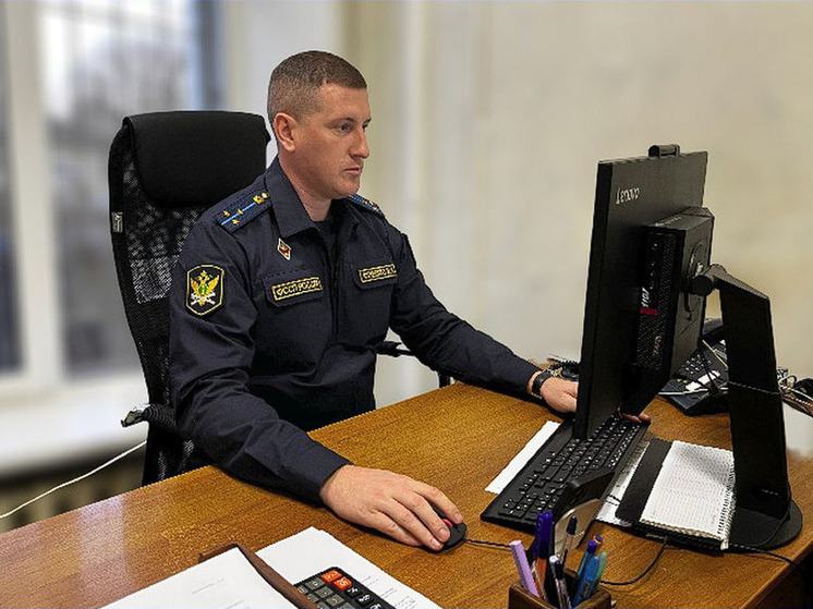 Задолжавшего алименты троим детям барнаульца приставы нашли на сайте объявлений