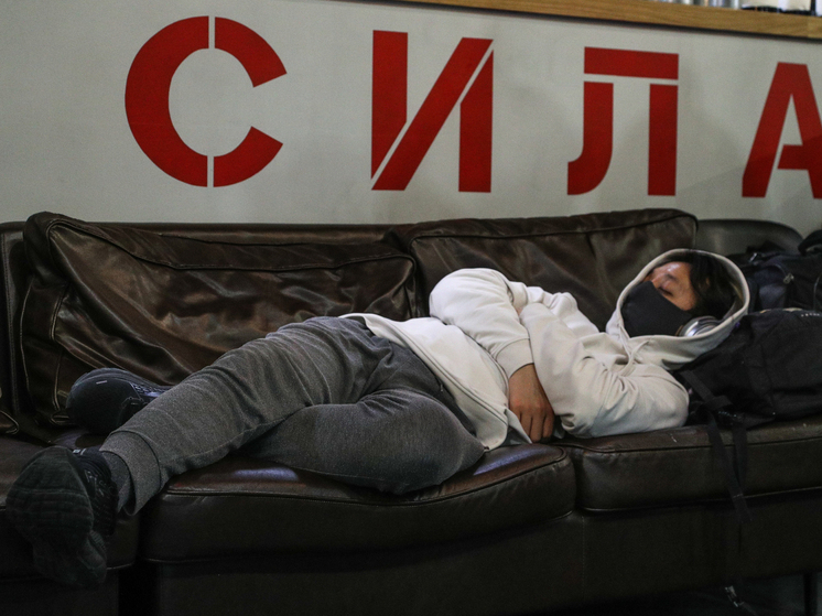 Тренер Скрипник: 15-минутную зарядку можно делать, не вставая с дивана