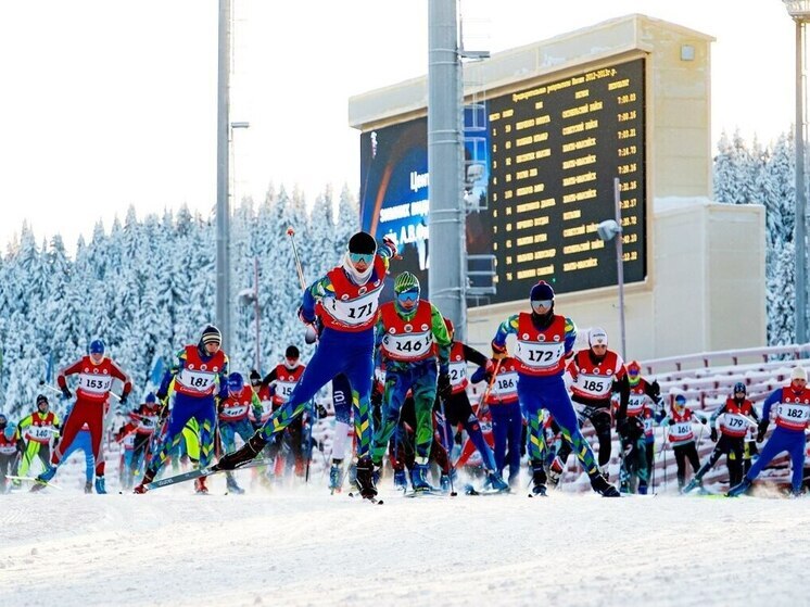 Серебро на «Рождественской гонке»: лыжник из Сургутского района отличился в Ханты‑Мансийске