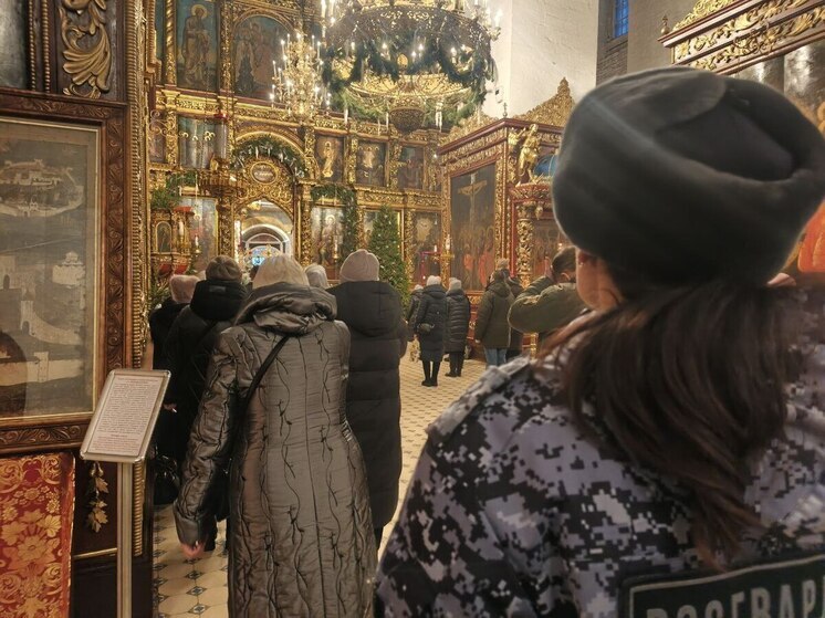 Псковские росгвардейцы приняли участие в рождественском богослужении