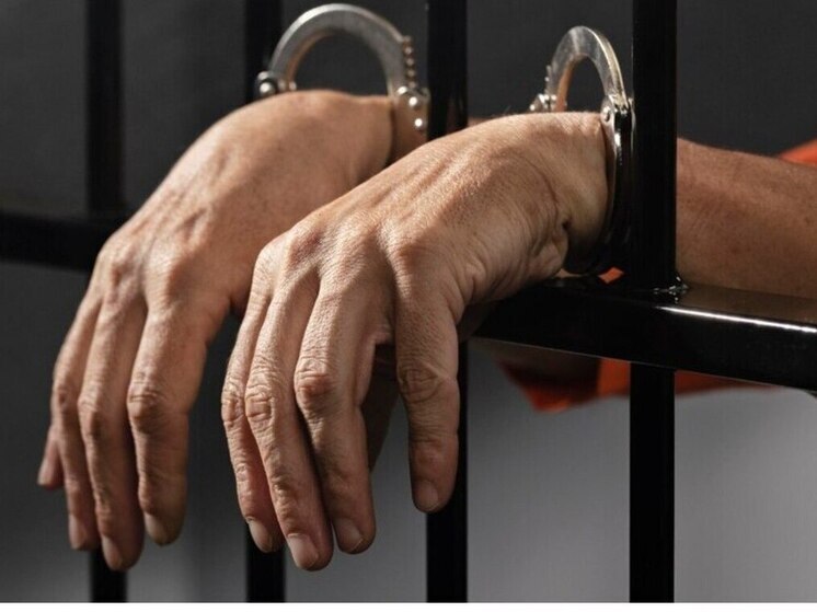 В Стрежевом арестован мужчина, обвиняемый в убийстве и покушении на убийство