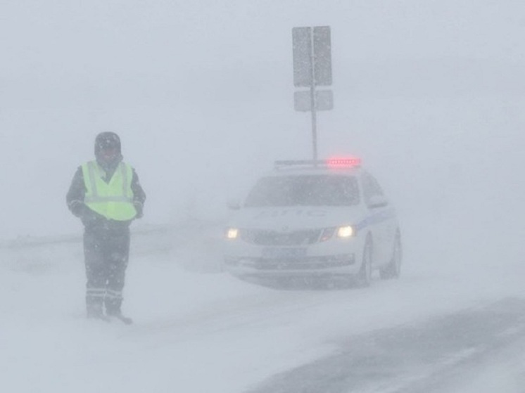 В Волгоградской области временно ограничили движение по трассе Р-228 на Саратов