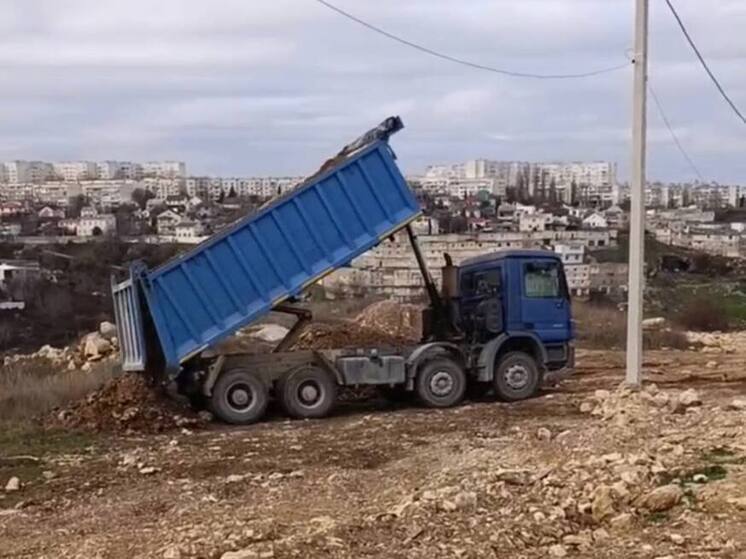 В Севастополе пресекли попытку незаконного сброса строительного мусора