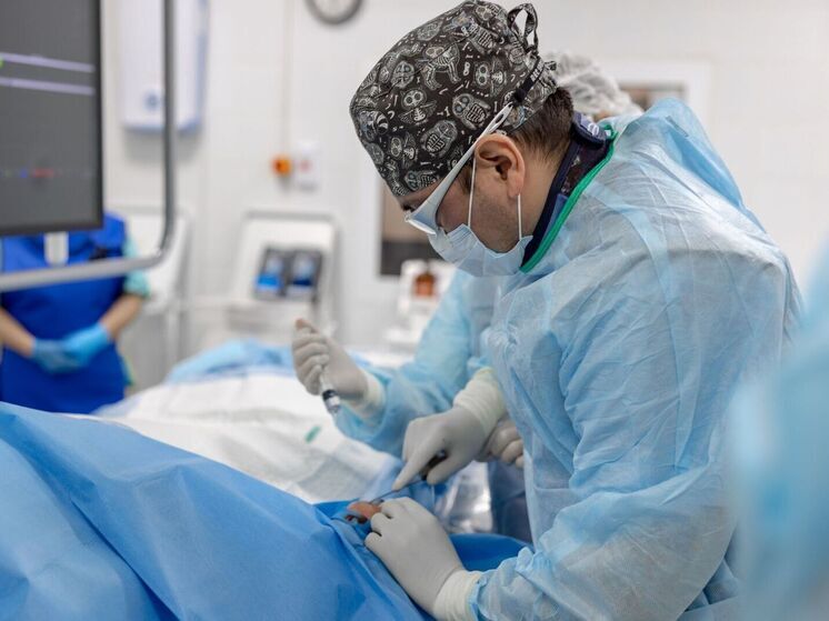 Кардиохирурги из ХМАО провели экстренную операцию жителю Салехарда