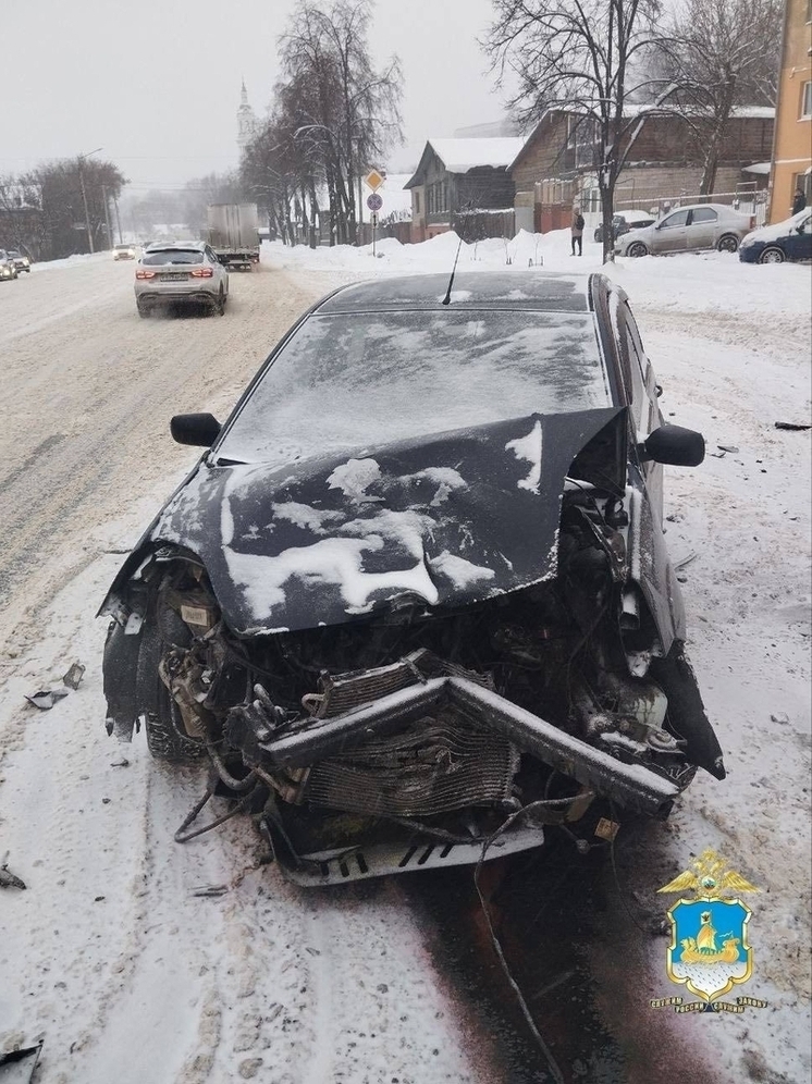 Ребенок пострадал при столкновении иномарок на Нижней Дебре в Костроме