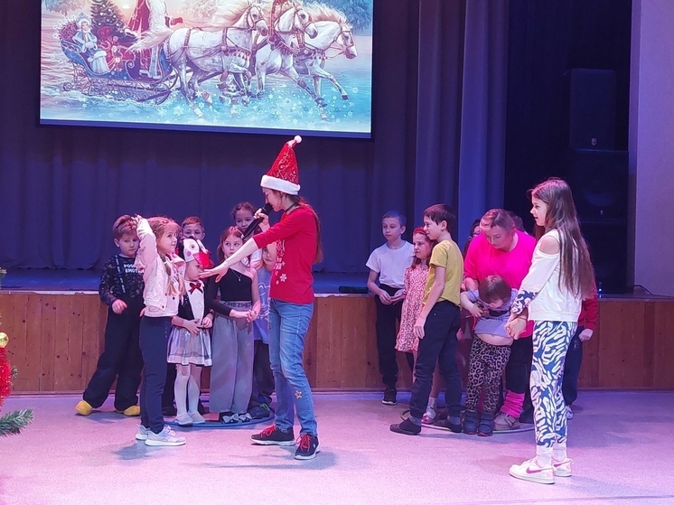 Жители Пущино «Новогодили в танце»