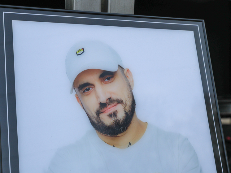 В русской Википедии Паша Техник обошел по популярности президентов РФ и США