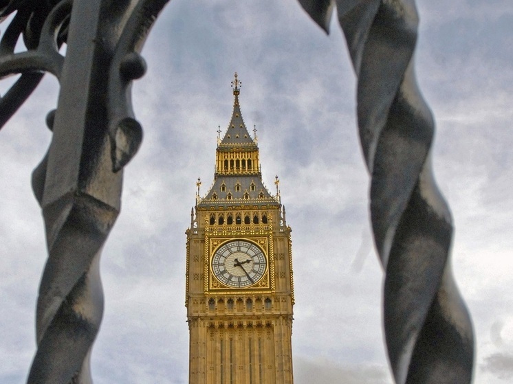 Шторм обрушился на Британию и Францию, Европу охватили холода