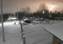 По сообщению Минобороны, Вооруженные силы РФ в ответ на атаку на резиденцию президента Владимира Путина нанесли массированный удар по критически важным объектам на территории Украины